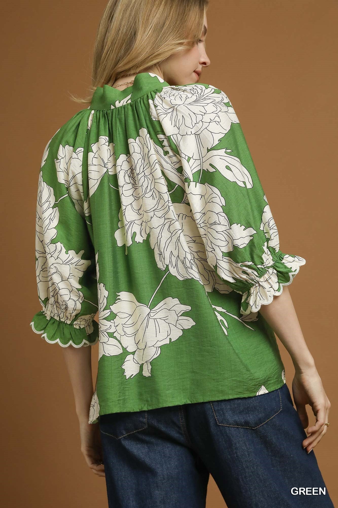 Lgith, breezy floral green 3/4 sleeve top