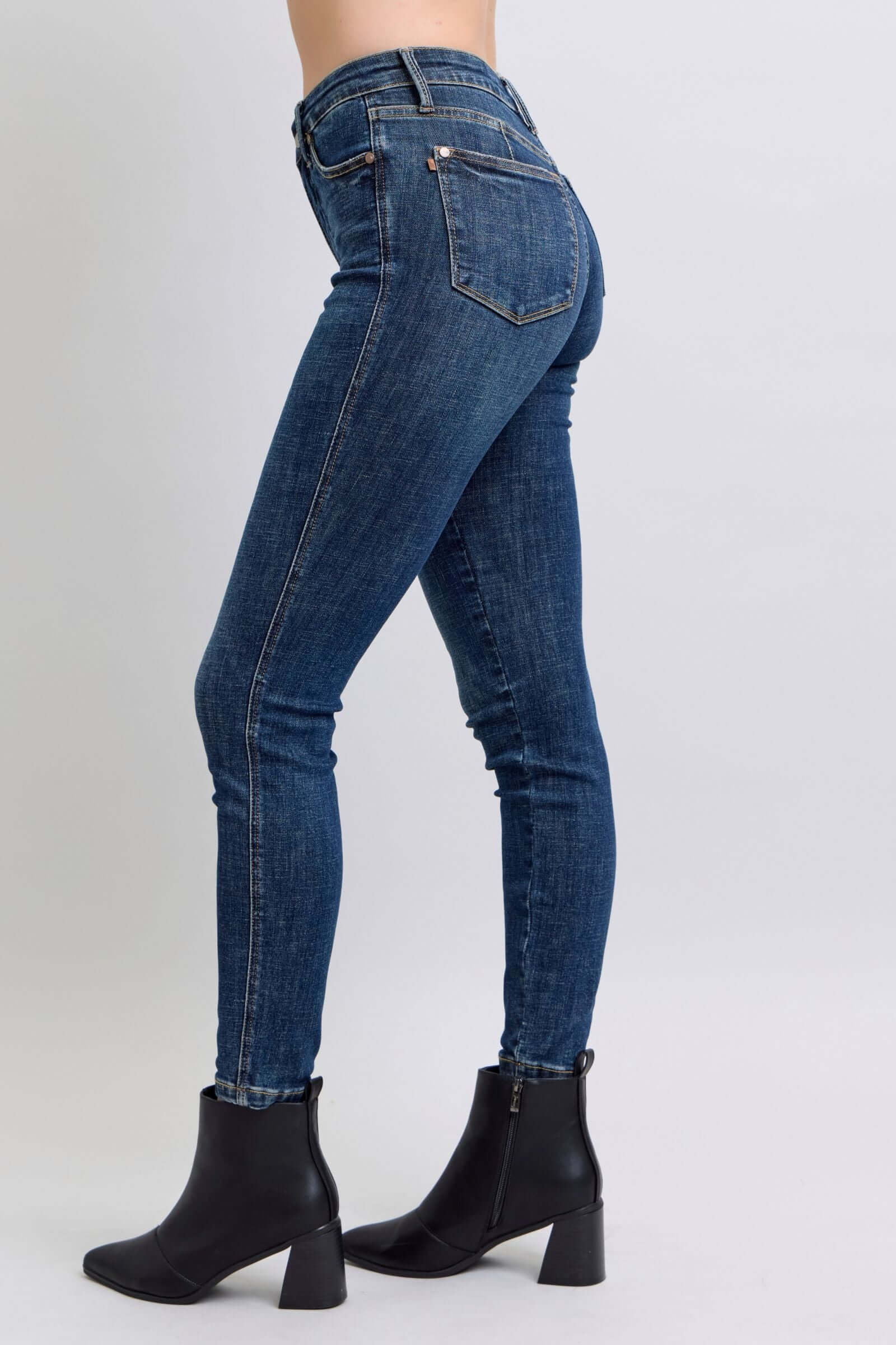 Judy Blue "Alexis" Mid Rise Tummy Control Vintage Wash Skinny