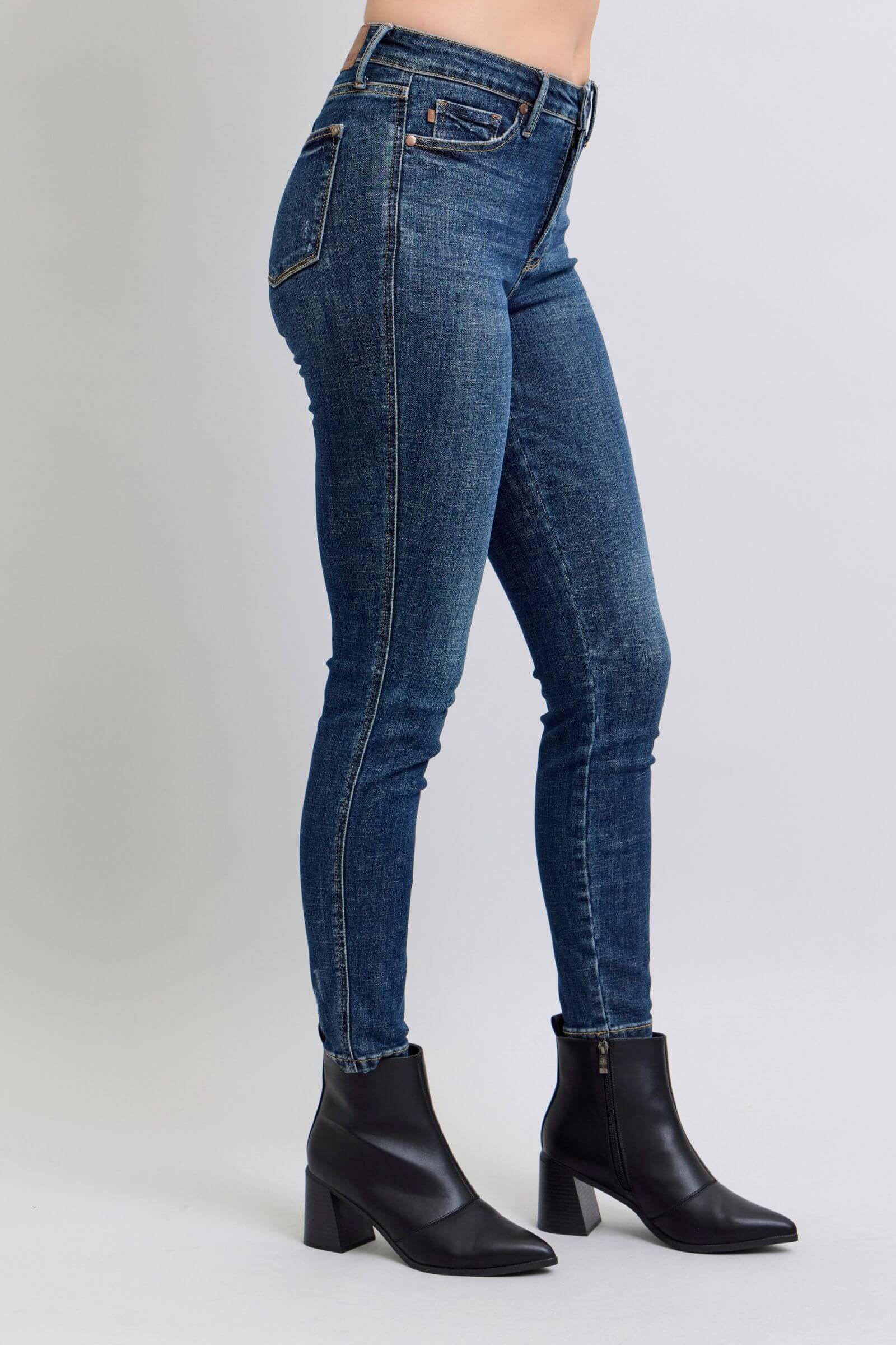 Judy Blue "Alexis" Mid Rise Tummy Control Vintage Wash Skinny
