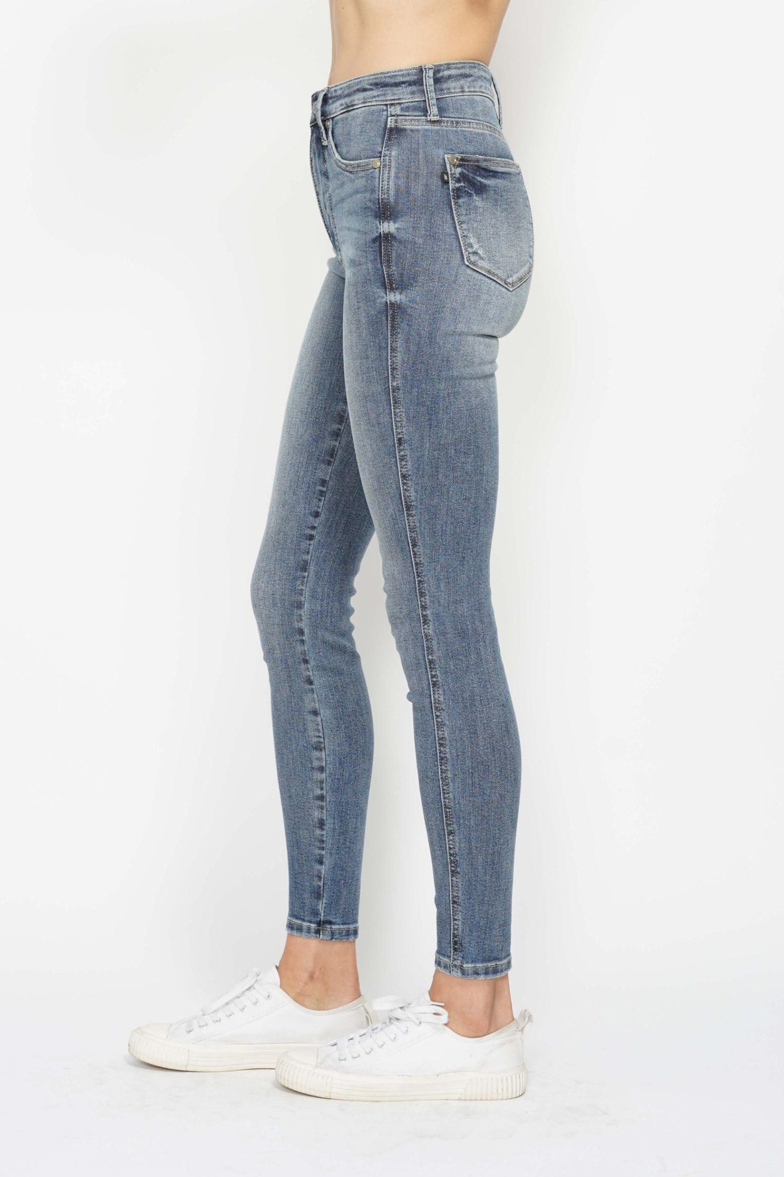 Judy Blue "Sadie" Tummy Control Contrast Wash Skinny Jean
