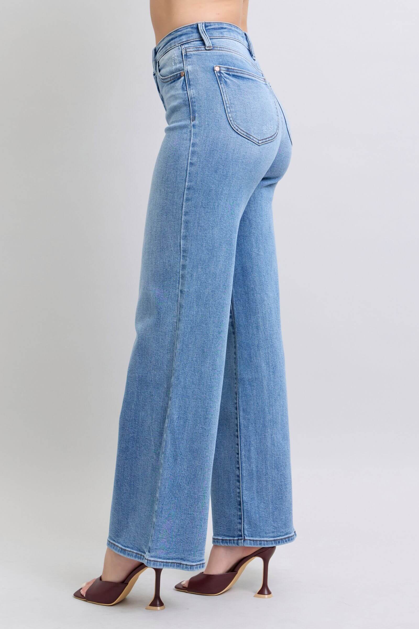 chic retro wide-leg fit judy blue jeans