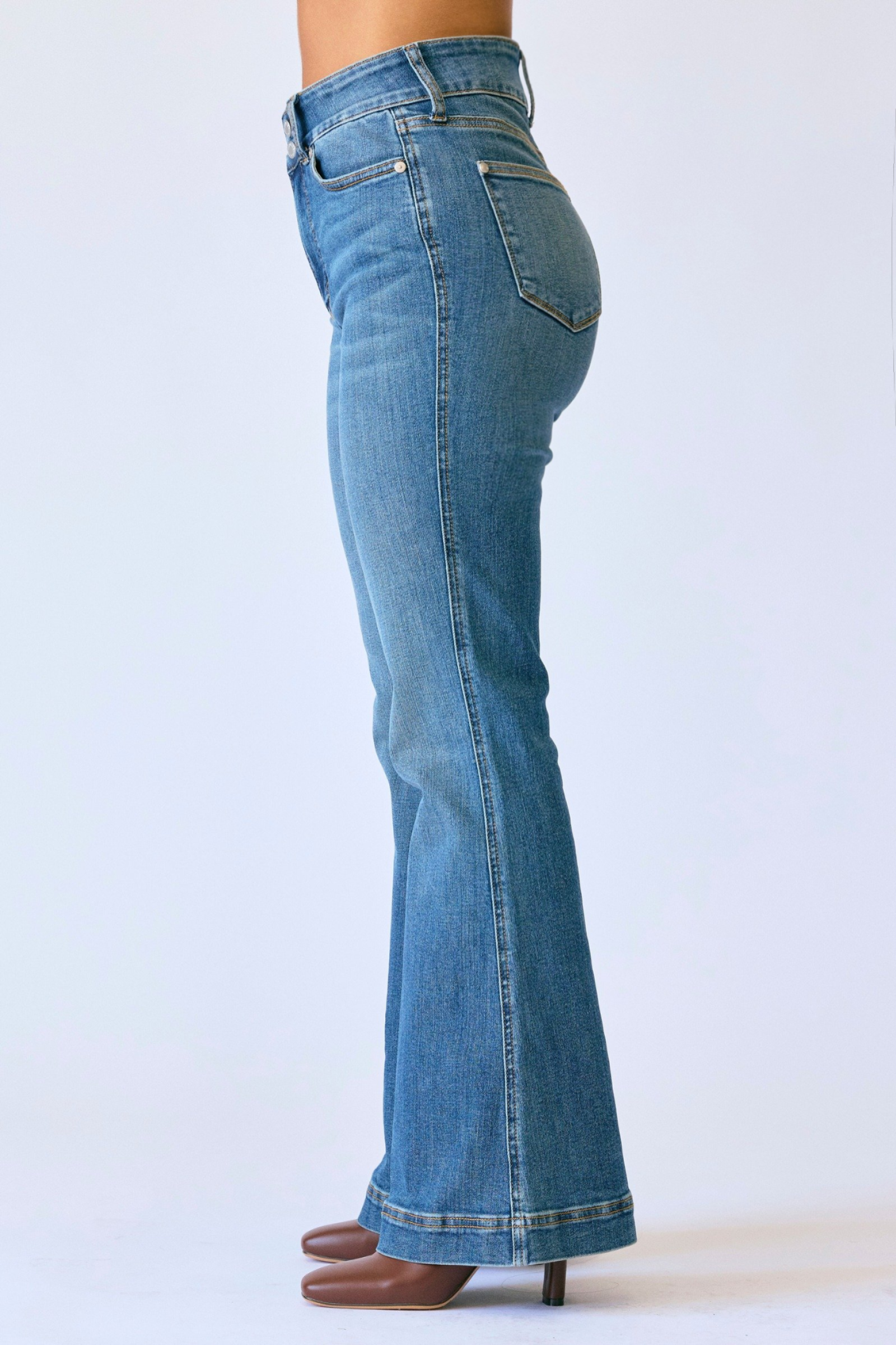 Judy Blue "Presley" Petite Flare Jean