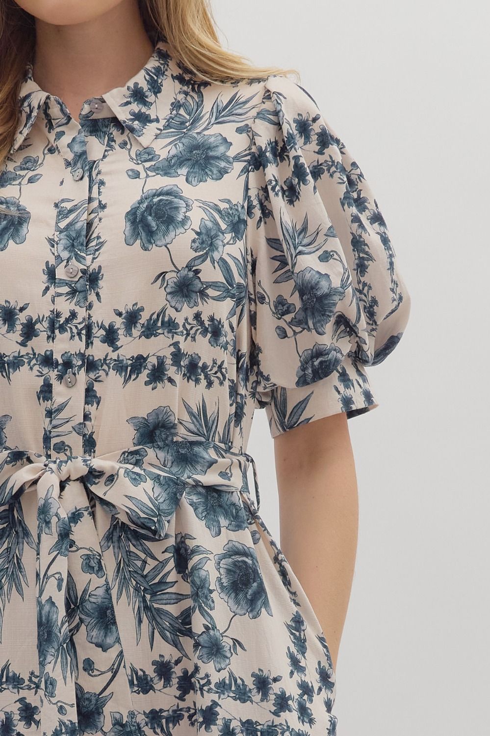 blue and white floral puff sleeve midi dress