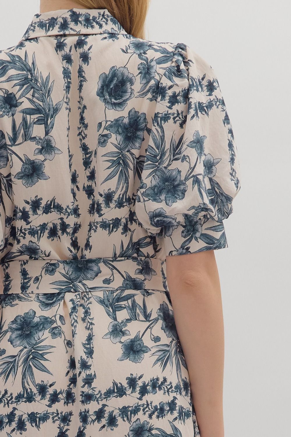 blue and white floral puff sleeve midi dress