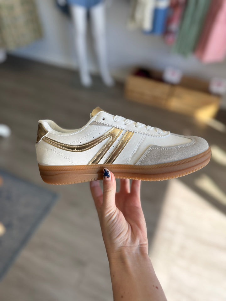Outwoods Giana Gold Sneaker