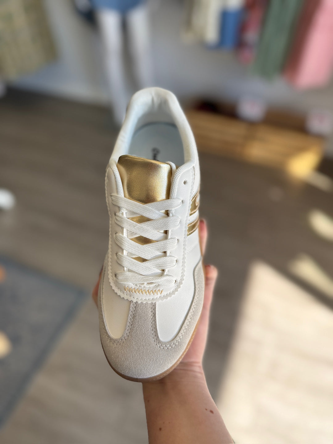 Outwoods Giana Gold Sneaker