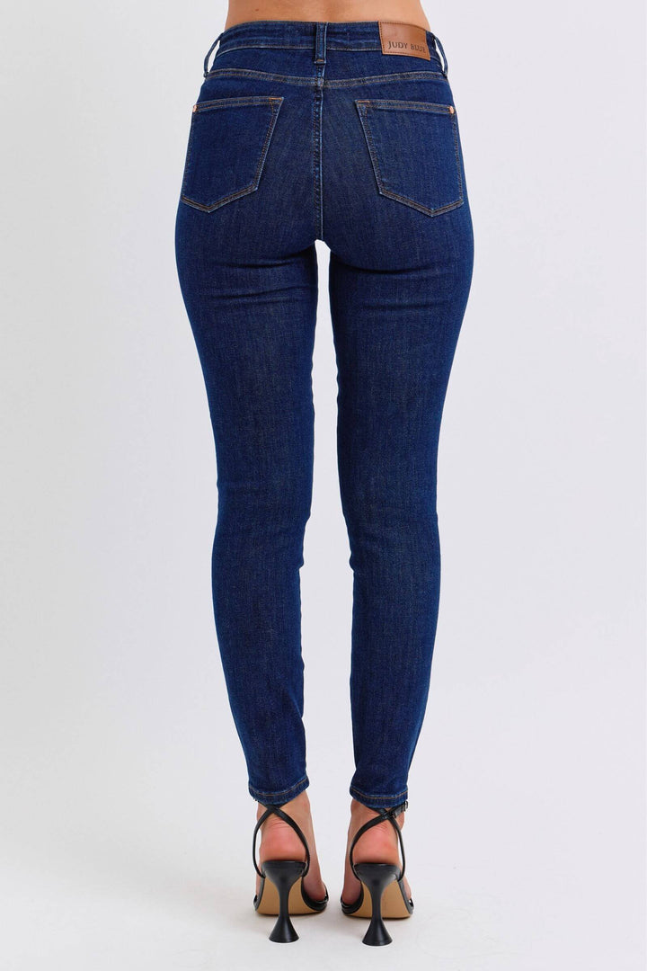 Judy Blue “ Sleek Sculpt” Mid-Rise Skinny Jeans
