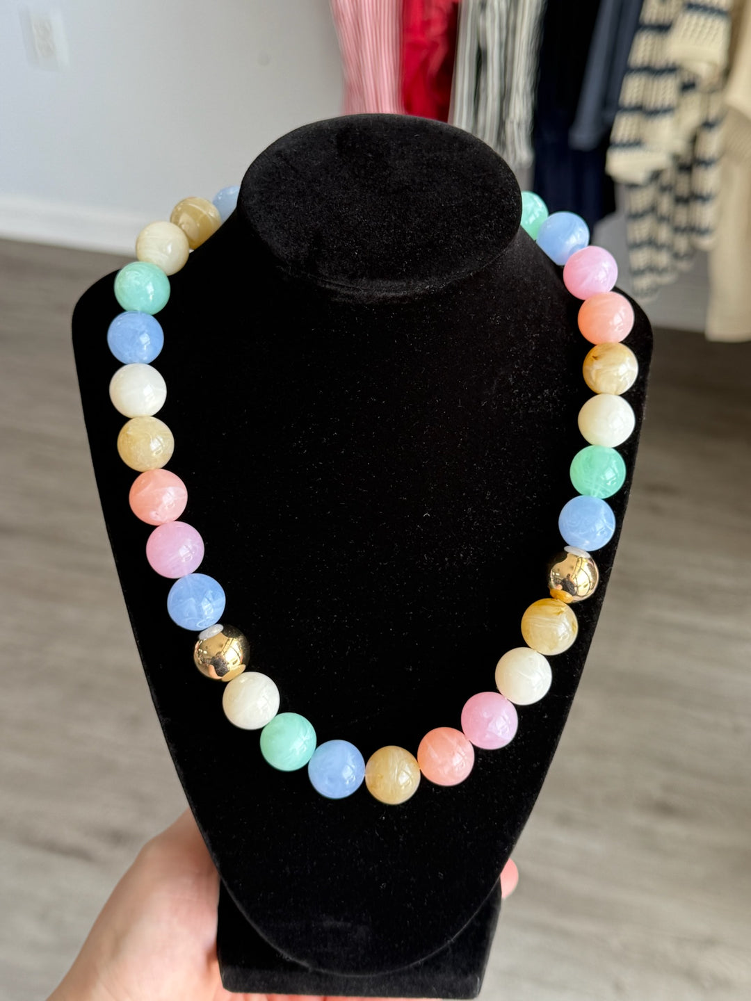 Acrylic Bead Short Necklace