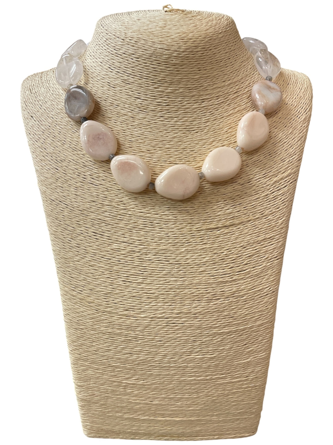 TEARDROP ACRYLIC MULTI BEADED SHORT NECKLACE-Ivory