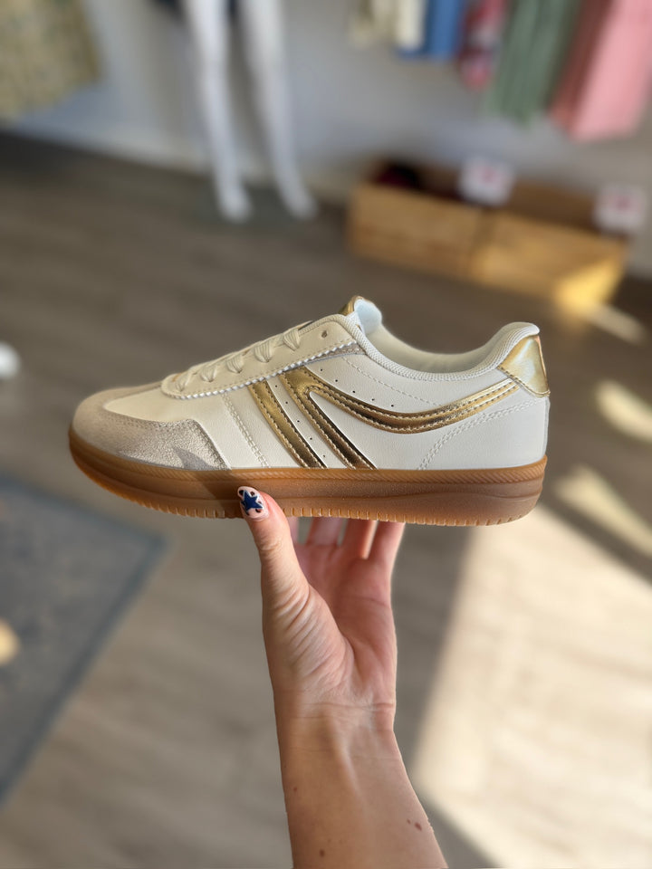 Outwoods Giana Gold Sneaker