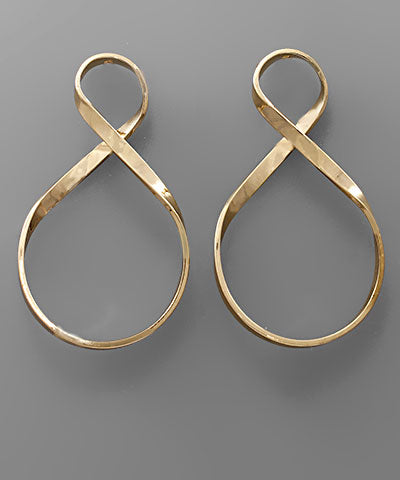 8 Shape Flat Twisted Earrings