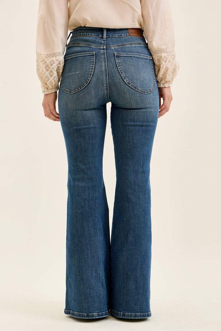 Judy Blue "Jaqueline" Flare Double Button and Shield Pkt. Jean