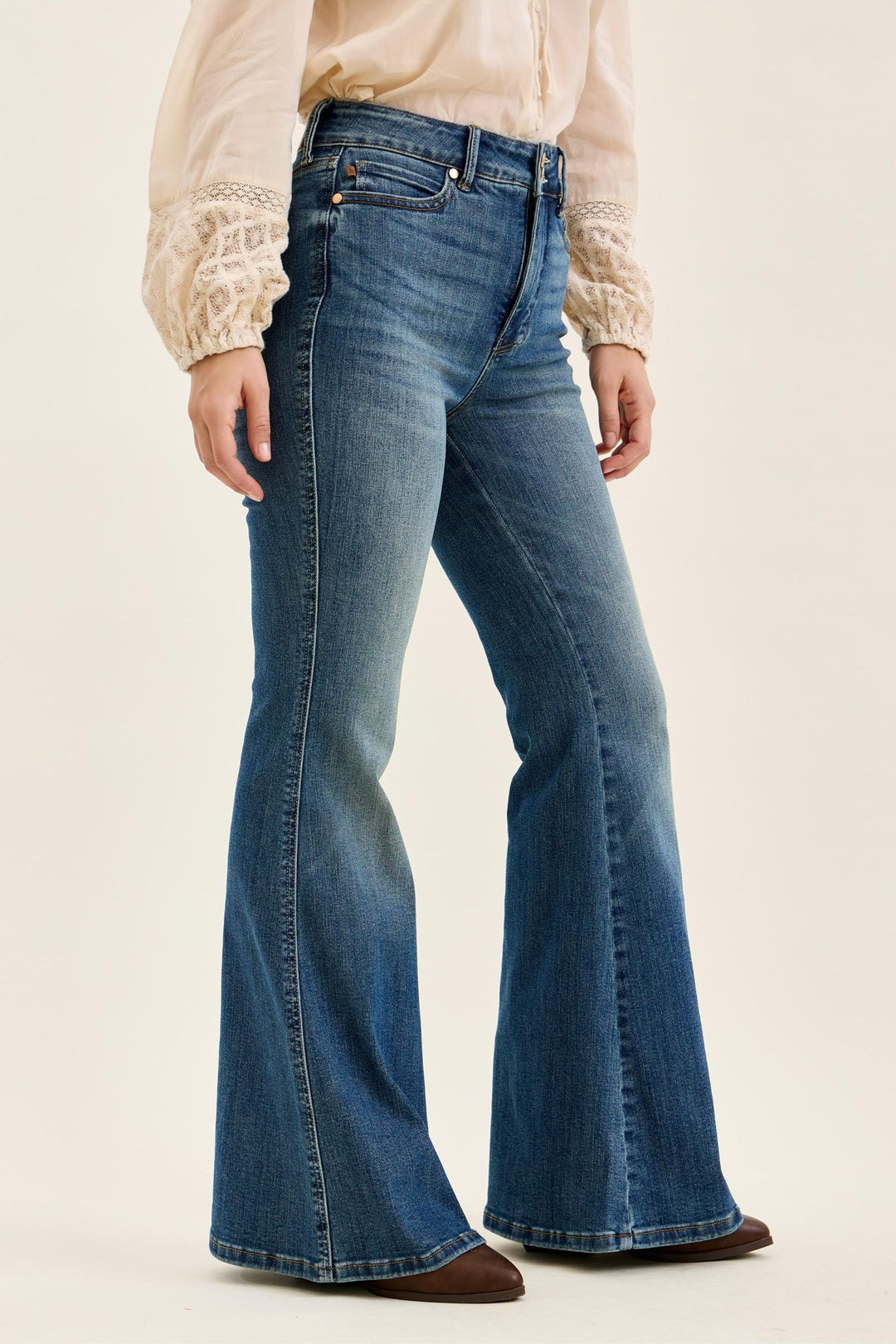 Judy Blue "Jaqueline" Flare Double Button and Shield Pkt. Jean