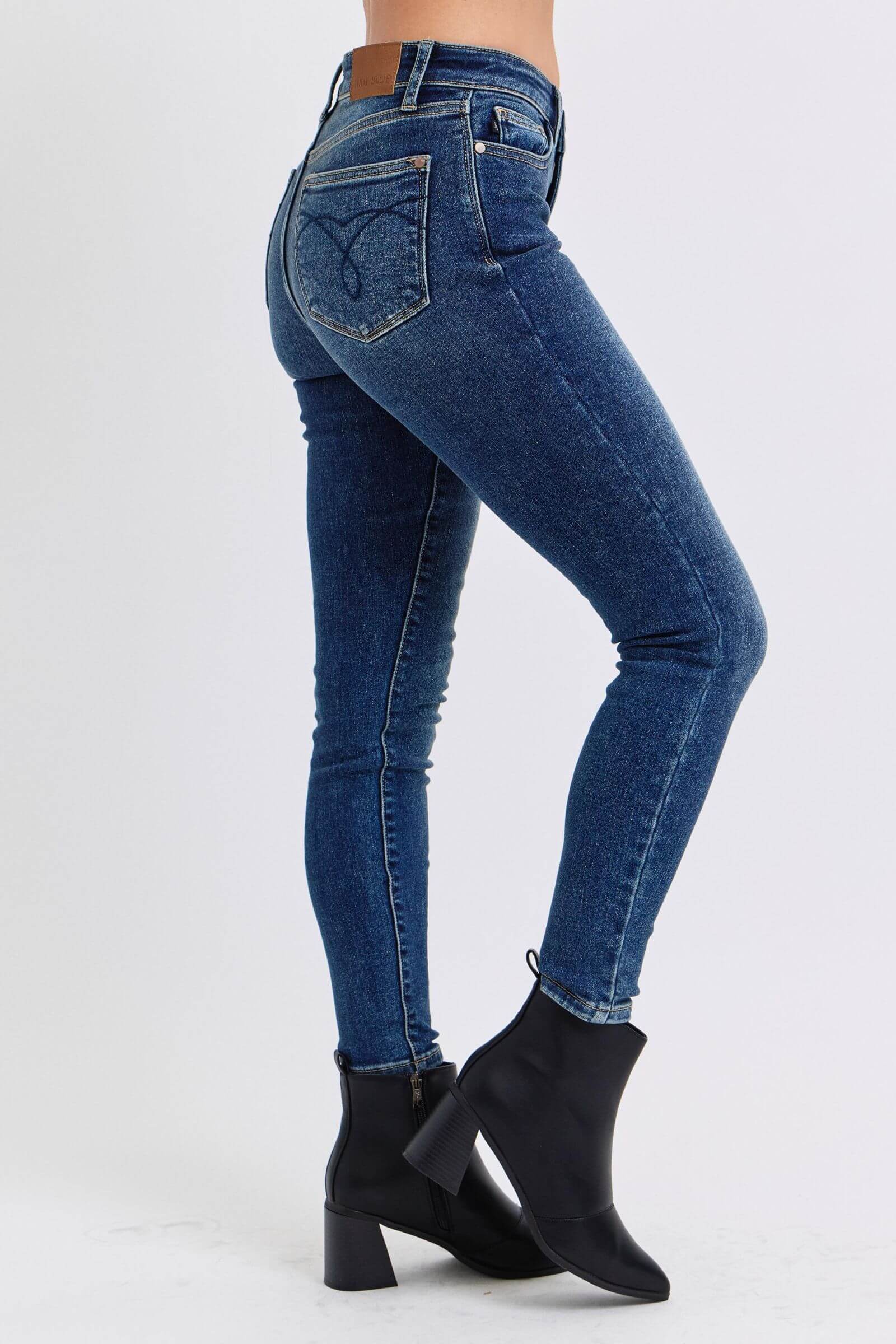 Judy Blue Mid Rise Thermal Skinny Jean
