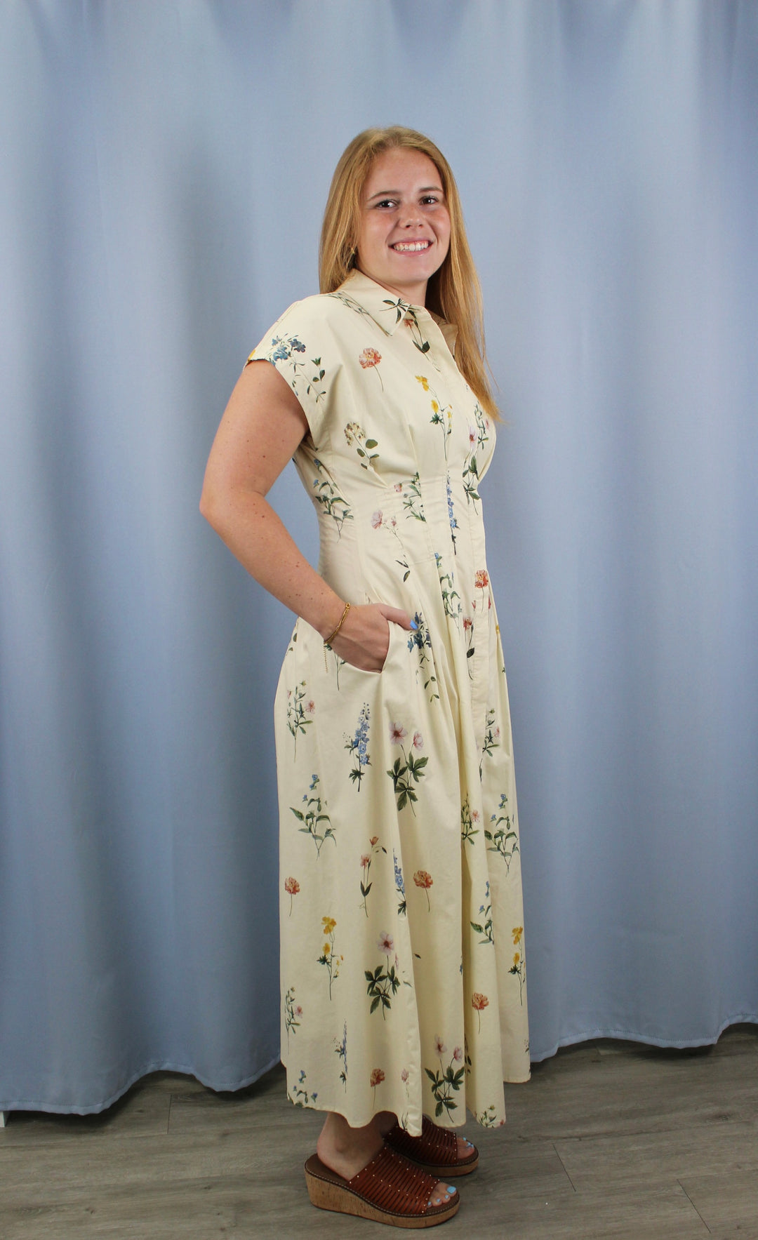 Floral Print Midi Shirt Dress with a Pleated Waist
