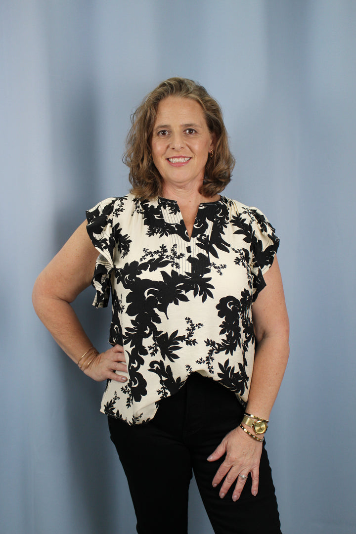 Floral Print Flutter Sleeve V-Neck Blouse with Trapunto Stitching