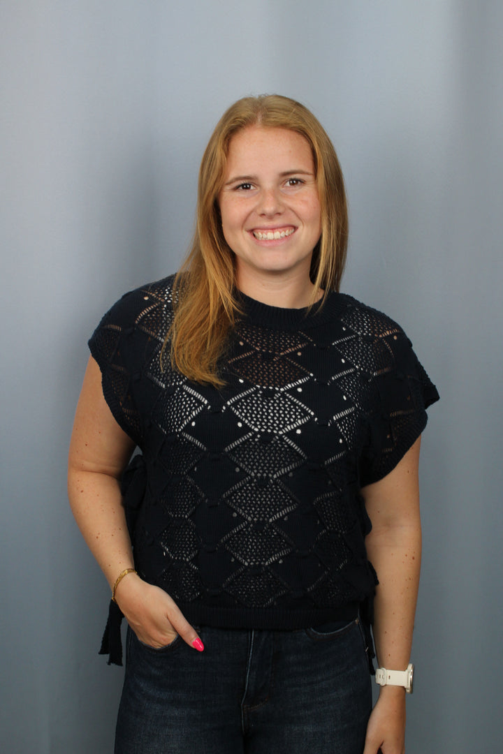 CLIP DOT SHORT SLEEVE SIDE TIE CROCHET SWEATER