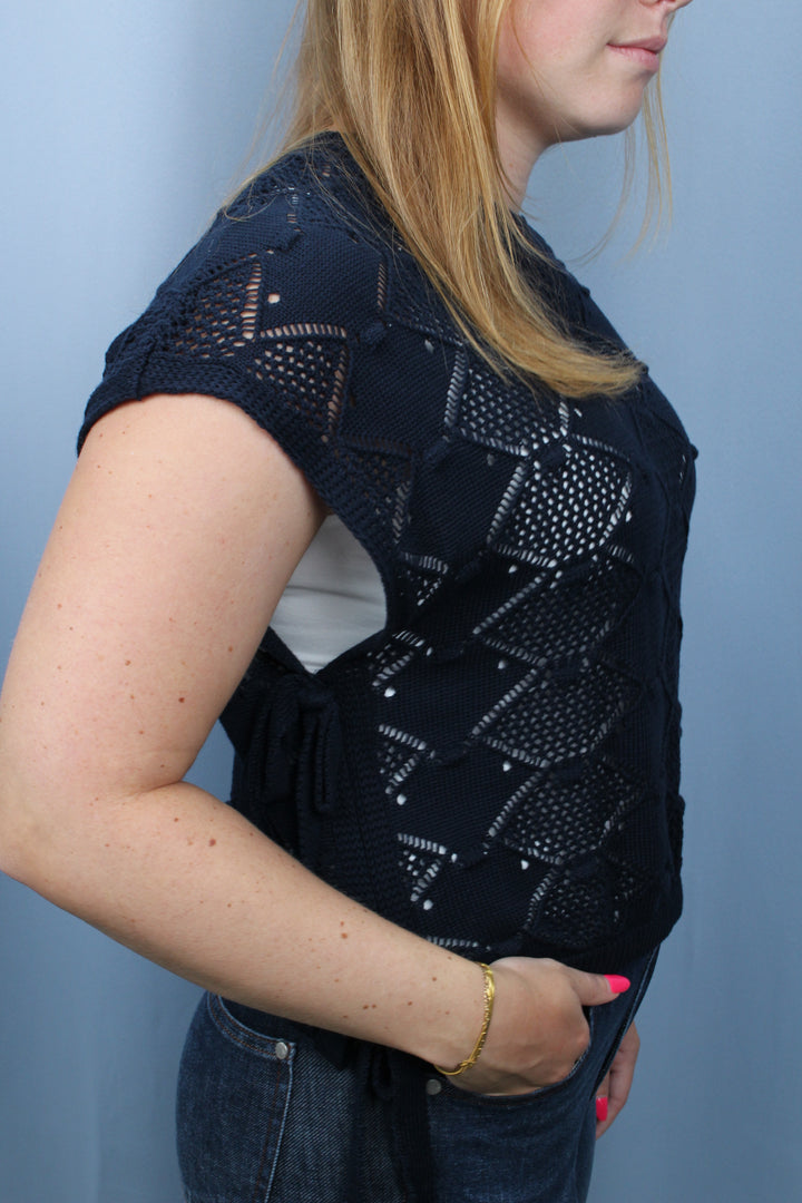 CLIP DOT SHORT SLEEVE SIDE TIE CROCHET SWEATER