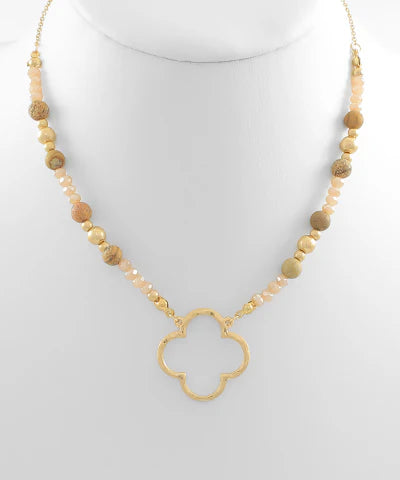 Clover Pendant Beaded Neckalce