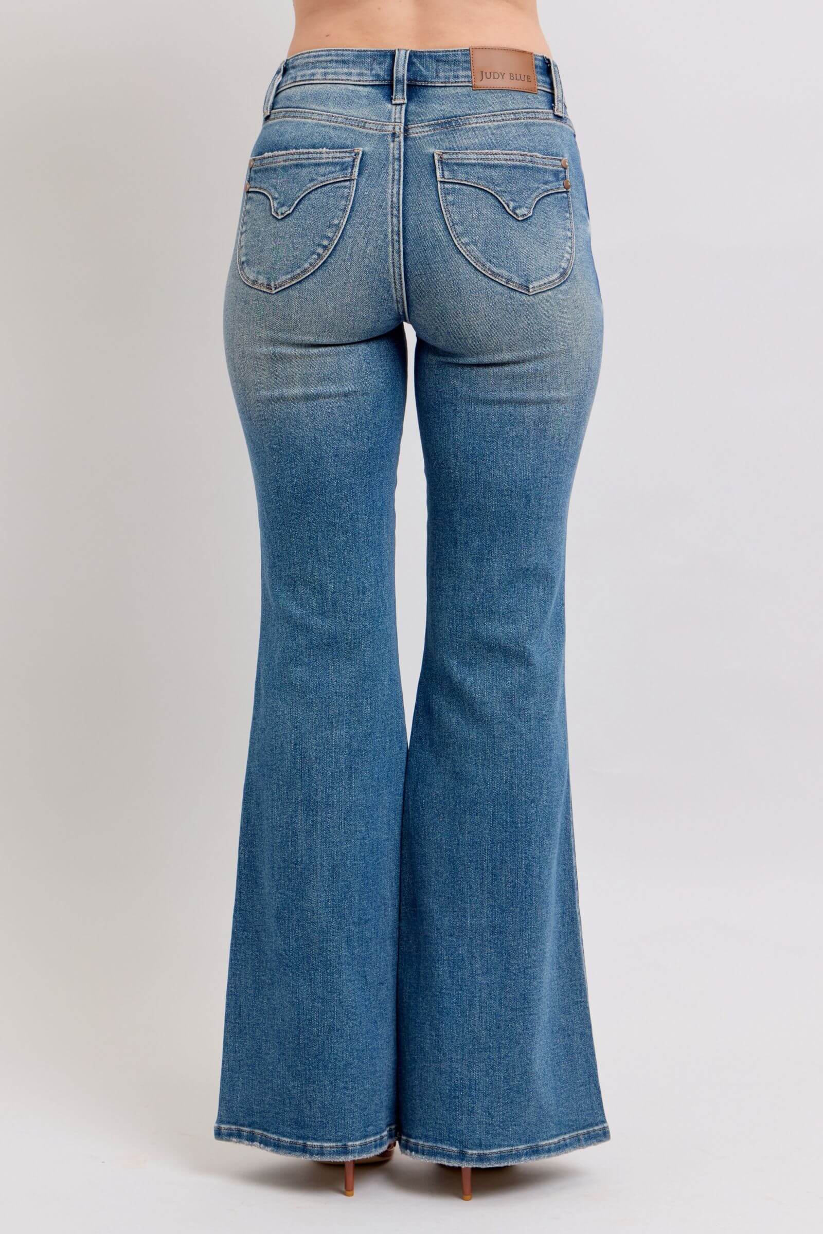 Judy Blue "Zoey" Mid Rise Tummy Control Vintage Wash Shield Pocket Flare Jean