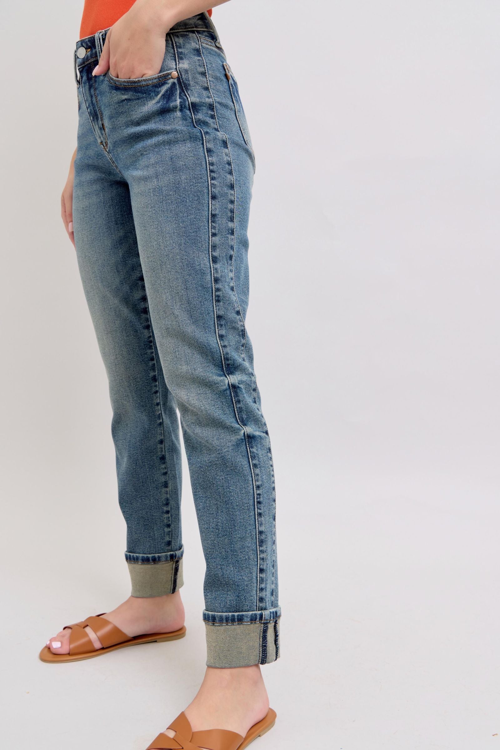 Judy Blue "Riley" Vintage Wash Cuffed Boyfriend Jean