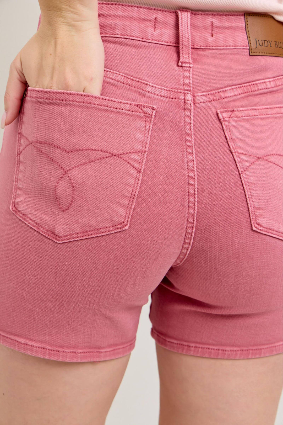 Rose High-Waist Embroidered Shorts Back Pocket 