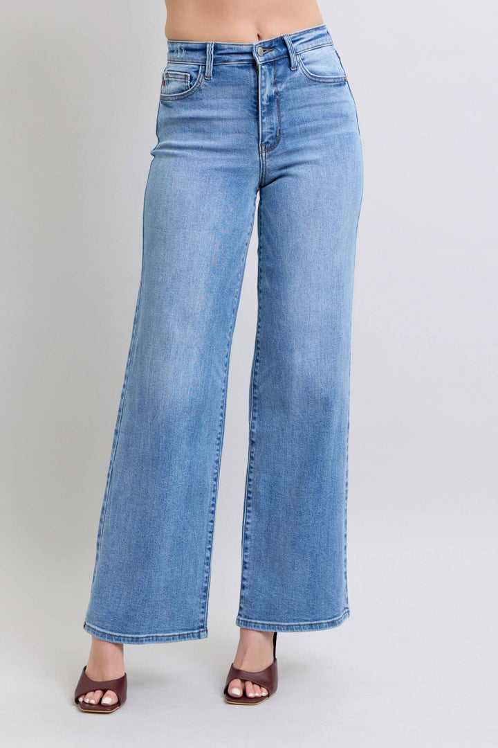 chic retro wide-leg fit judy blue jeans