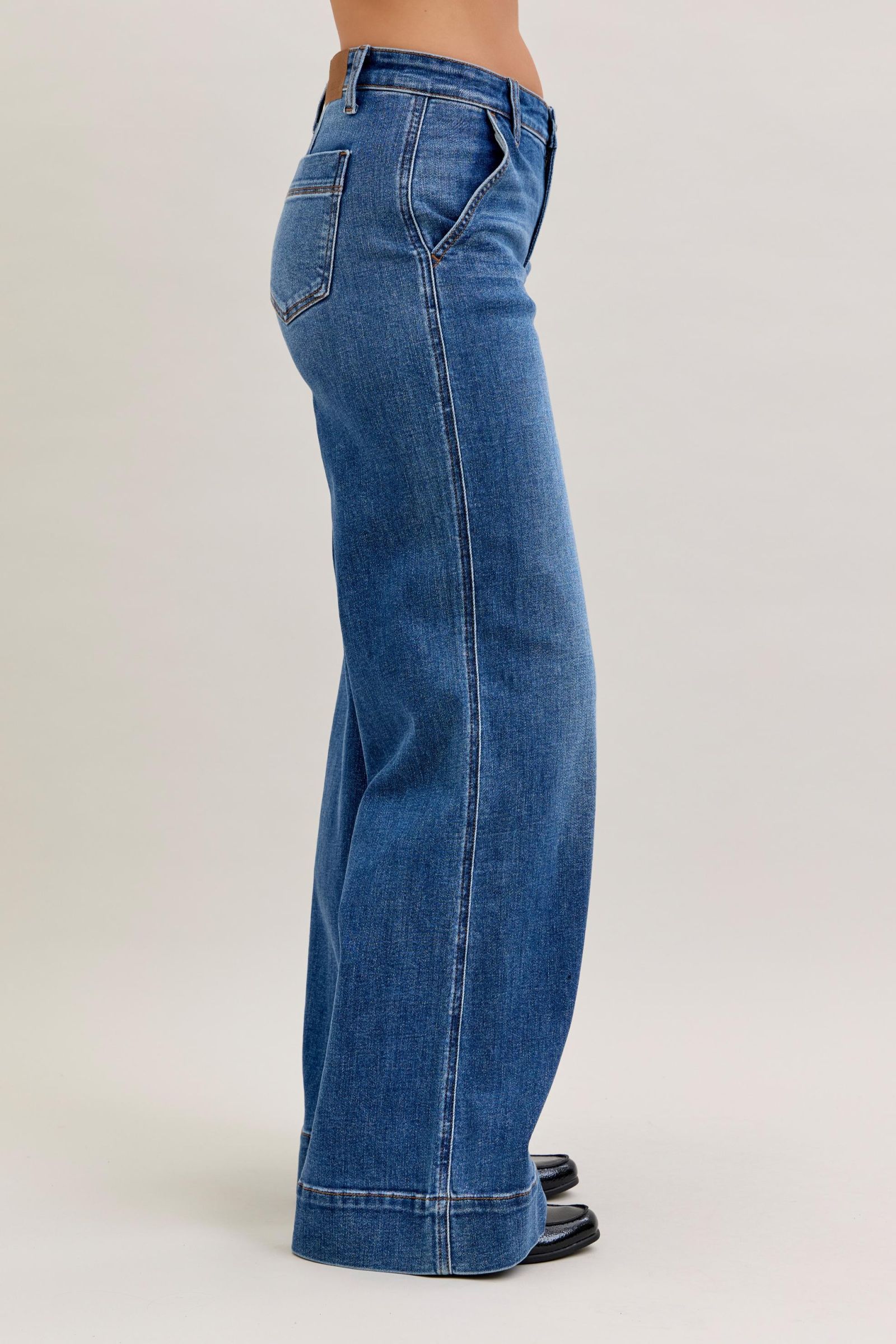 Mid Rise Wide Leg Trouser