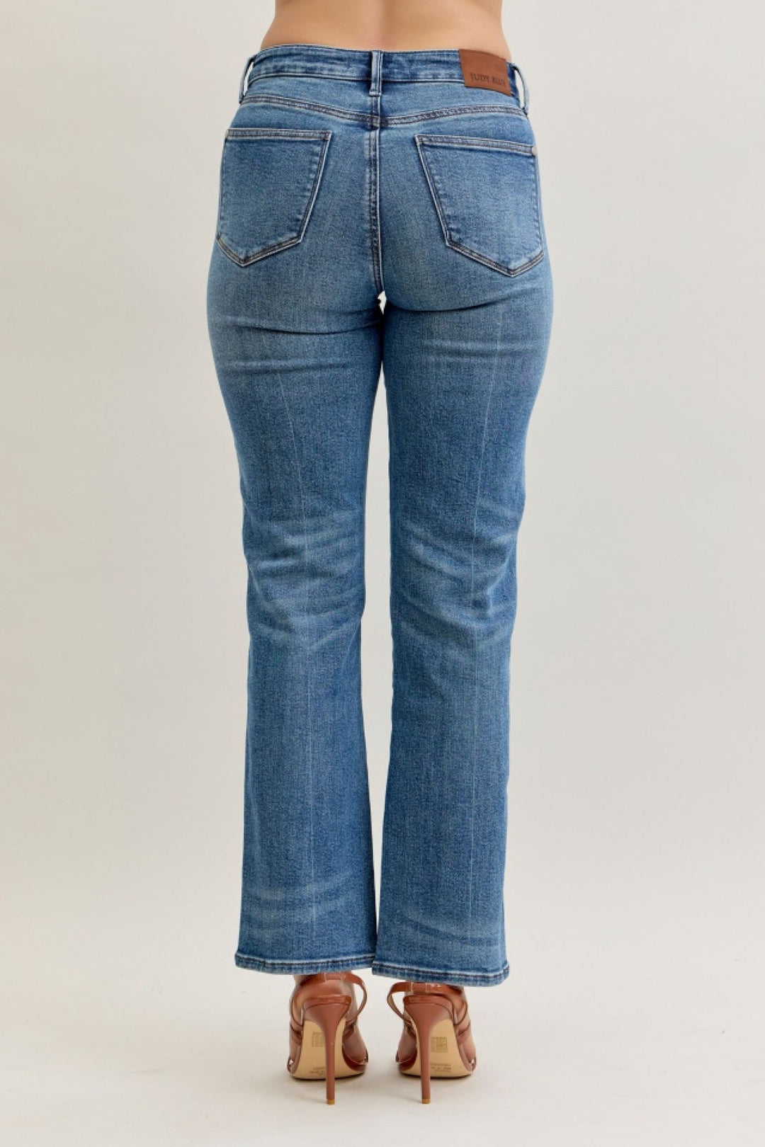 Judy Blue "Reese" Mid Rise Slim Straight Rigid Magic Button Fly