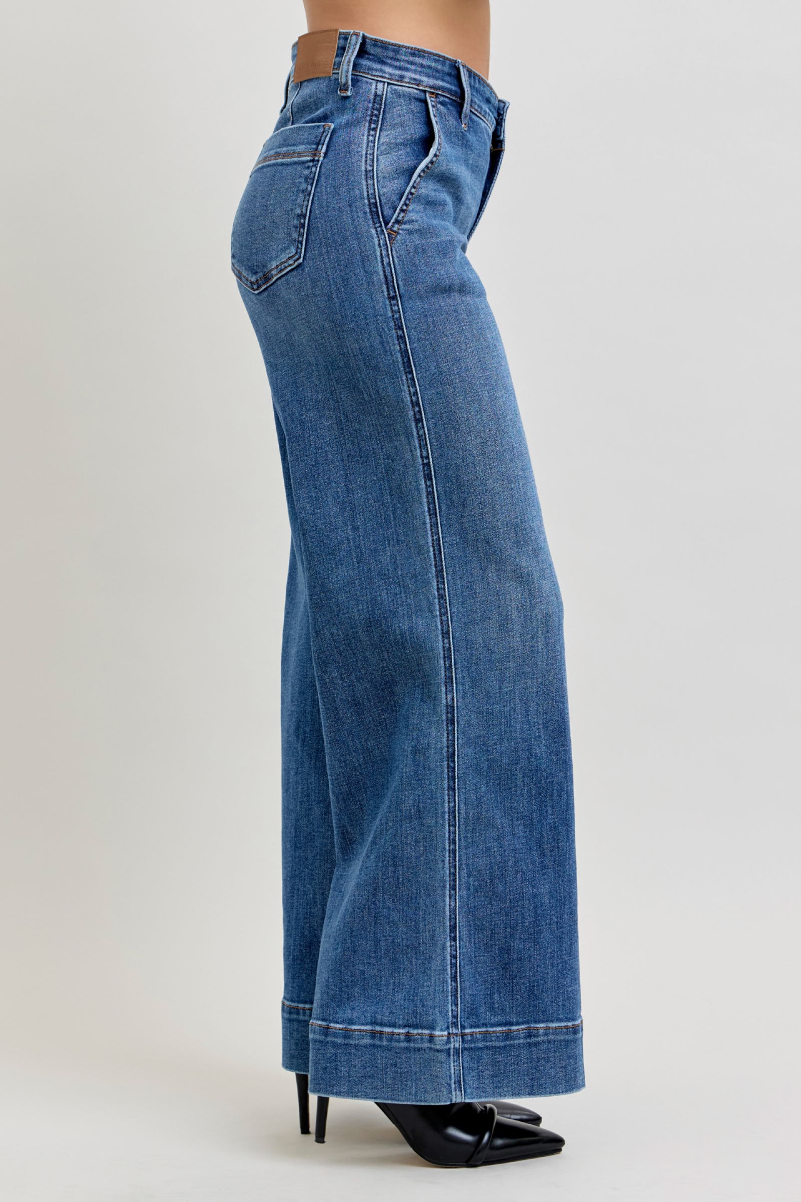 Petite Judy Blue "Darcy" Mid Rise Wide Leg Trouser