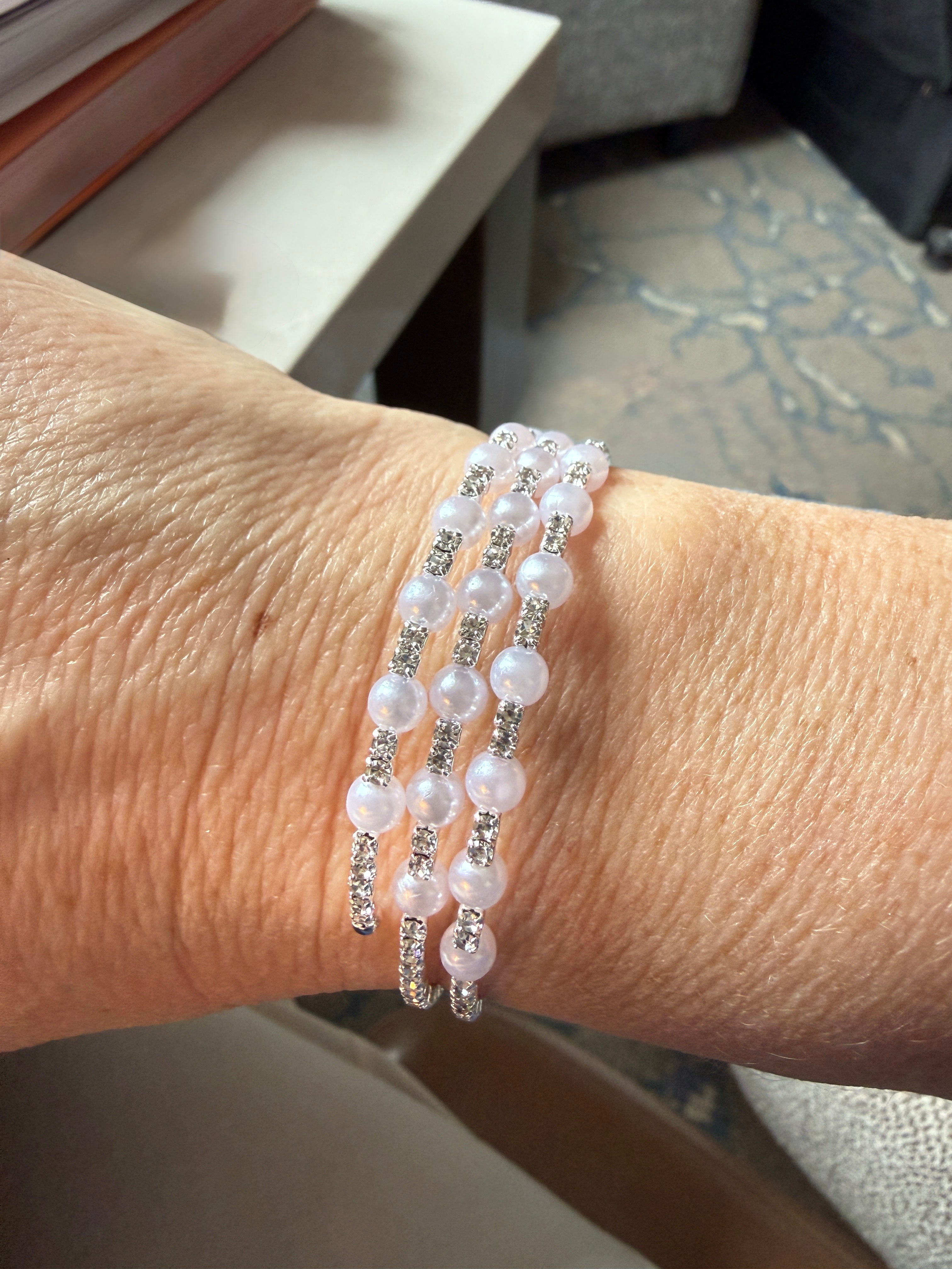 Pearl and Rhinestone Stretch Bracelet
