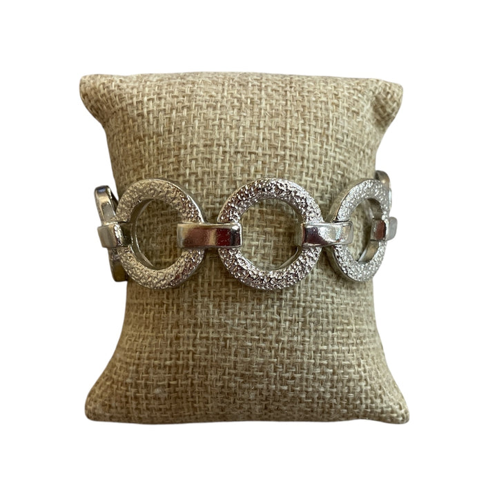 Open Circle Stretch Bracelet